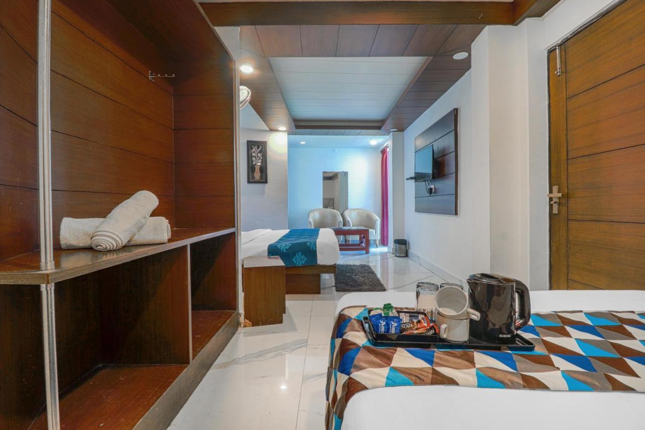 Hotel Silver Line By La Casa Масурі Екстер'єр фото